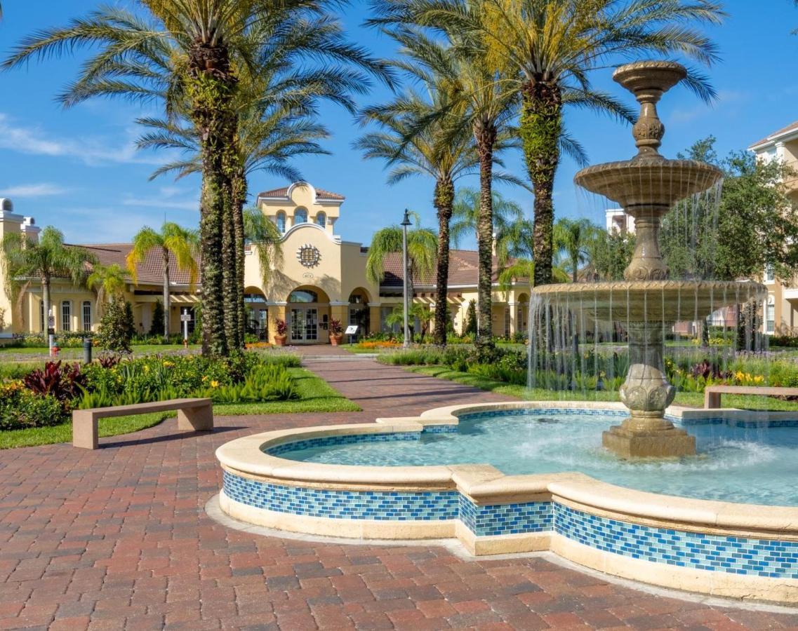 Vista Cay By Millenium At Universal Blvd.